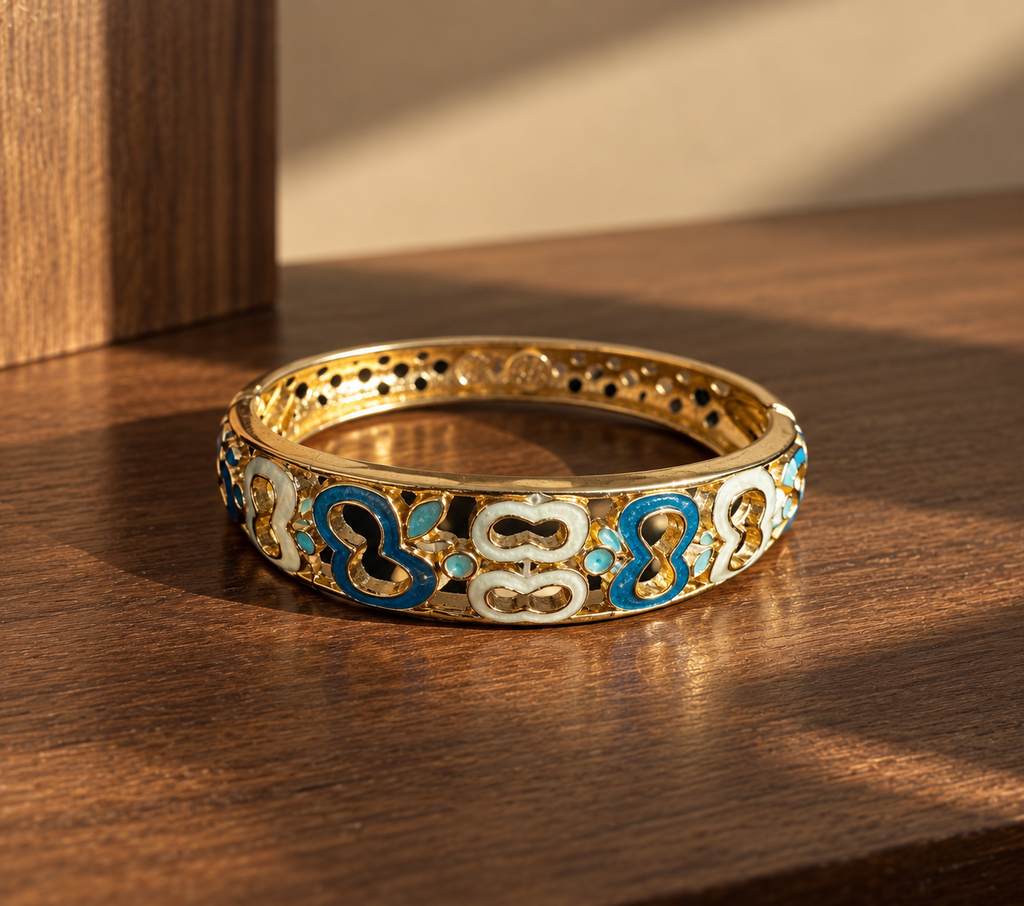 Azure Bloom Cutwork Bangle