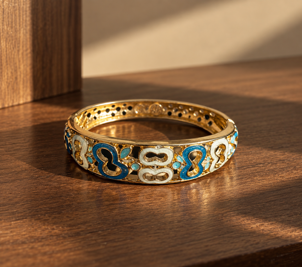 Azure Bloom Cutwork Bangle