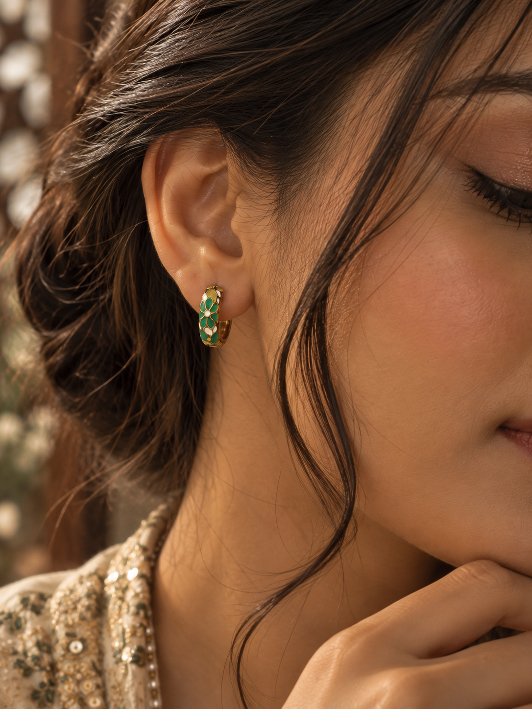 Hariyali Daisy Huggie Hoops